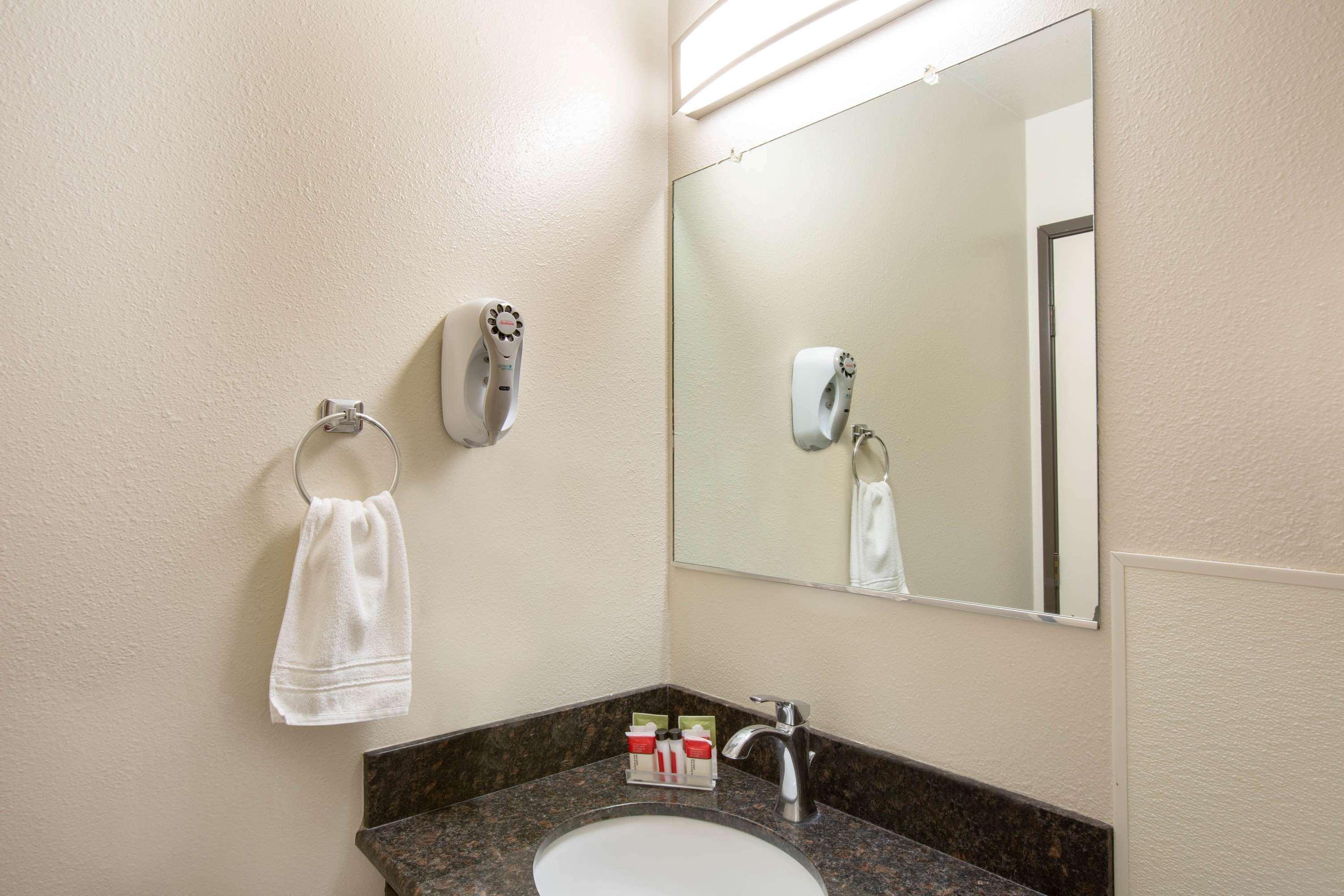 Gateway Inn & Suites Eugene-Springfield Buitenkant foto