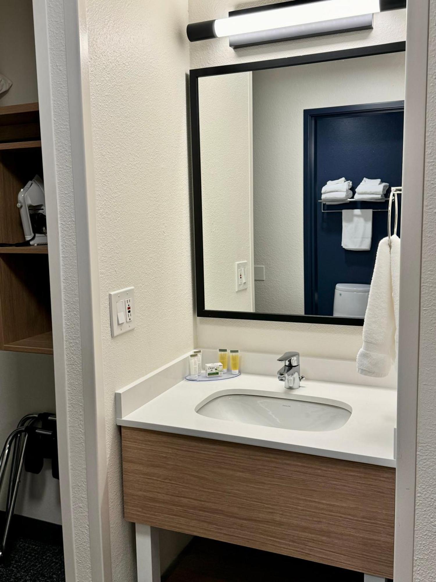Gateway Inn & Suites Eugene-Springfield Buitenkant foto